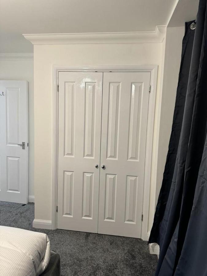 Luxury Apartments Dagenham Esterno foto